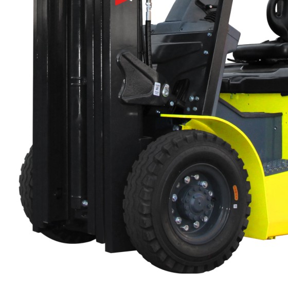 Электрический погрузчик YETT CPD15-A3LIH4-M-M400-3W Электрический погрузчик YETT CPD15-A3LIH4-M-M400-3W