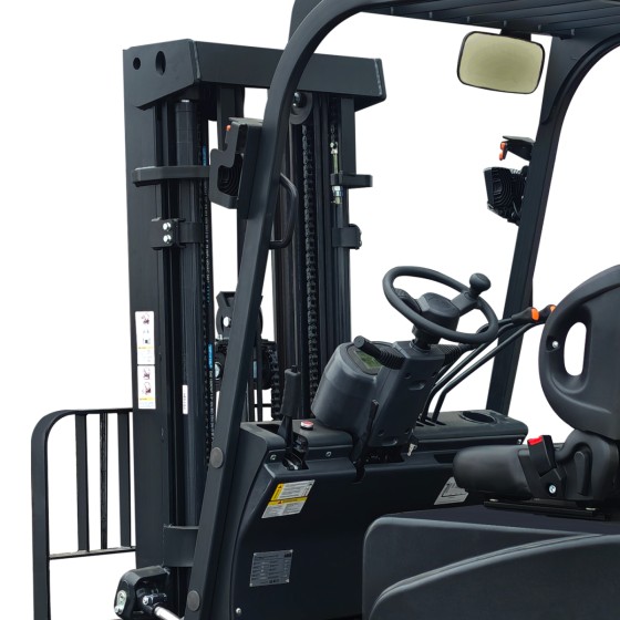 Электрический погрузчик YETT ERP16-M300-3W Электрический погрузчик YETT ERP16-M300-3W