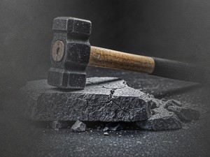Молотки разных типов: киянка, рихтовочный, универсальный