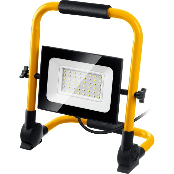 STAYER LED-MAX, 50 Вт, 6500K, IP 65, переносной светодиодный прожектор (57135-50) STAYER LED-MAX, 50 Вт, 6500K, IP 65, переносной светодиодный прожектор (57135-50)