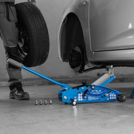 Домкрат гидравлический подкатной с фиксатором, 2,5т SAFETY PIN, 140-385 мм Stels 51152