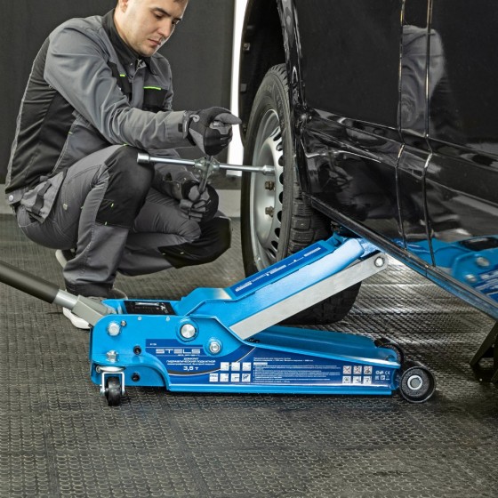 Домкрат гидравл. подкатной, быстр.подъем, 3,5т LOW PROFILE QUICK LIFT, 100-565 мм, проф Stels 51135