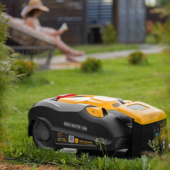 Робот-газонокосилка Grass Master 1000 1000м², 3Ач, 28V, LCD дисплей, Denzel 58955 Робот-газонокосилка Grass Master 1000 1000м², 3Ач, 28V, LCD дисплей, Denzel 58955