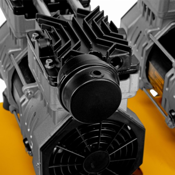 Компрессор безмасляный, малошумный  DLS 2250/100, 2250 Вт, 3x750, 100 л, 410 л/мин блок управления/ Denzel 58029