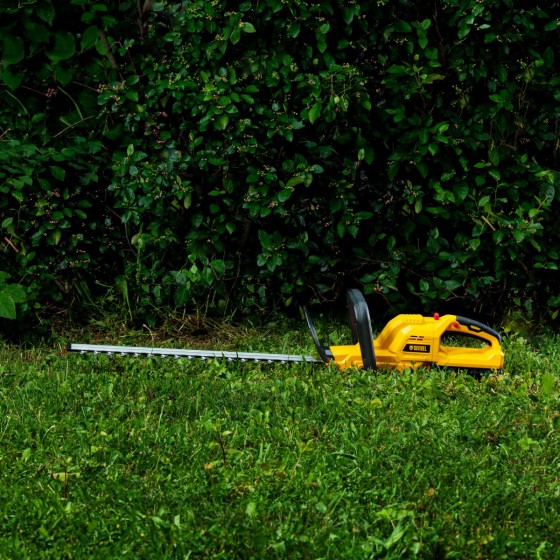 Кусторез аккумуляторный RBC510-36, Li-ion, 36 В, 4 Ач, нож 510 мм, поворотная ручка Denzel 59410 Кусторез аккумуляторный RBC510-36, Li-ion, 36 В, 4 Ач, нож 510 мм, поворотная ручка Denzel 59410