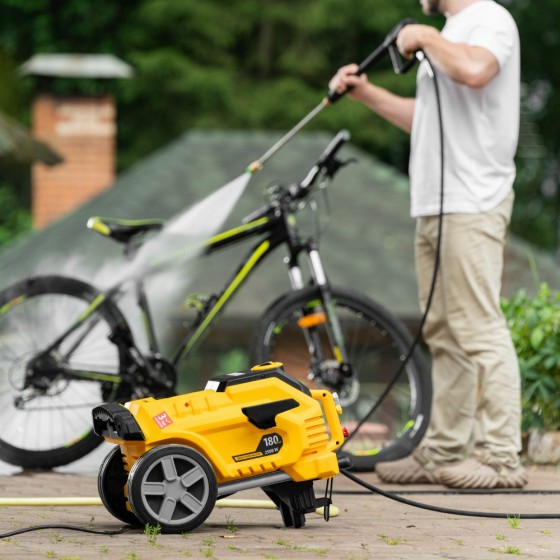 Моечная машина высокого давления K 70 Power, 2500 Вт, 180 бар, 600 л/ч, асинх. двиг.// Denzel 58272 Моечная машина высокого давления K 70 Power, 2500 Вт, 180 бар, 600 л/ч, асинх. двиг.// Denzel 58272