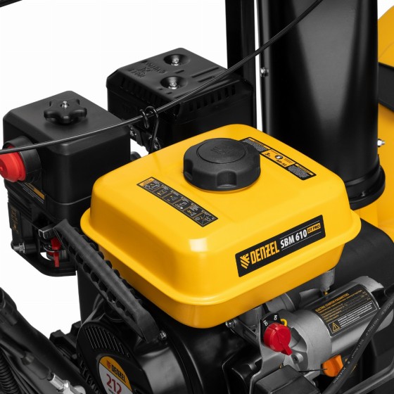 Бензиновая снегоуборочная машина SBM 610DT PRO, 212cc, гусеницы, эл.старт, блок. дифф. Denzel 97657 Бензиновая снегоуборочная машина SBM 610DT PRO, 212cc, гусеницы, эл.старт, блок. дифф. Denzel 97657