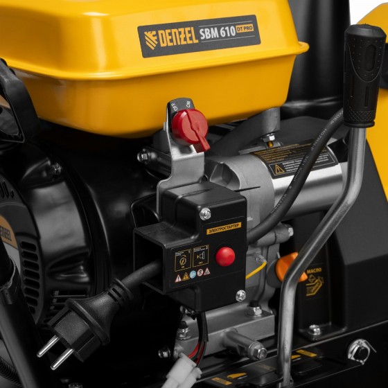 Бензиновая снегоуборочная машина SBM 610DT PRO, 212cc, гусеницы, эл.старт, блок. дифф. Denzel 97657 Бензиновая снегоуборочная машина SBM 610DT PRO, 212cc, гусеницы, эл.старт, блок. дифф. Denzel 97657