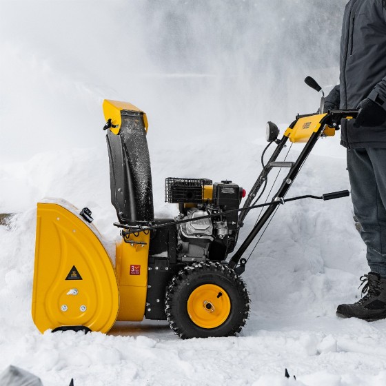 Бензиновая снегоуборочная машина SBM 610, 212 cc, ручной старт, фара Denzel 97653 Бензиновая снегоуборочная машина SBM 610, 212 cc, ручной старт, фара Denzel 97653
