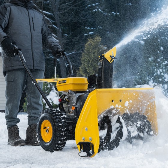 Бензиновая снегоуборочная машина SB 560, 212 cc, ручной старт Denzel 97651 Бензиновая снегоуборочная машина SB 560, 212 cc, ручной старт Denzel 97651
