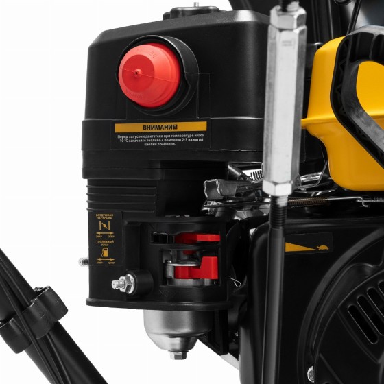 Бензиновая снегоуборочная машина SBM 610DT PRO, 212cc, гусеницы, эл.старт, блок. дифф. Denzel 97657 Бензиновая снегоуборочная машина SBM 610DT PRO, 212cc, гусеницы, эл.старт, блок. дифф. Denzel 97657