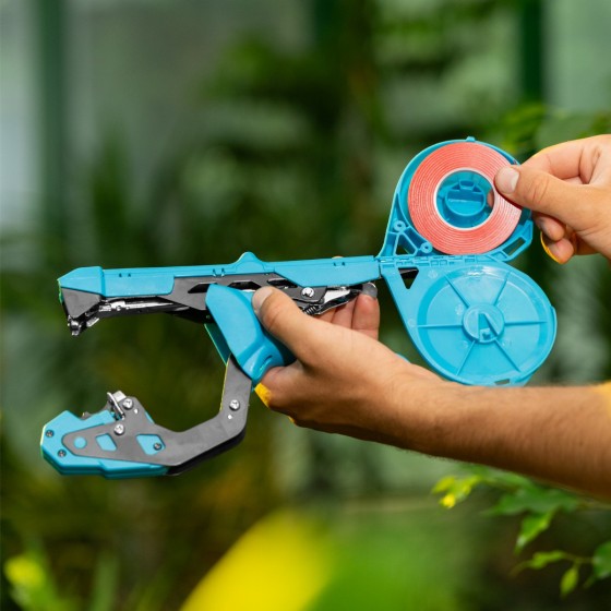 Тапенер садовый для подвязки растений, скобы 10 000 шт., лента 30 м, LUXE Palisad 64524 Тапенер садовый для подвязки растений, скобы 10 000 шт., лента 30 м, LUXE Palisad 64524