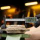 Штангенциркуль пластиковый, 150 мм, электронный, большой дисплей, с глубиномером Denzel 31600