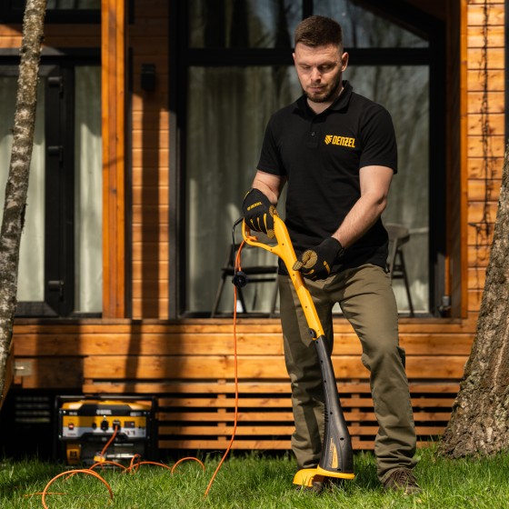 Удлинитель-шнур силовой Garden Series, ПВС, 10м, 1 розетка, 3 x 1 мм, Denzel 37405 Удлинитель-шнур силовой Garden Series, ПВС, 10м, 1 розетка, 3 x 1 мм, Denzel 37405